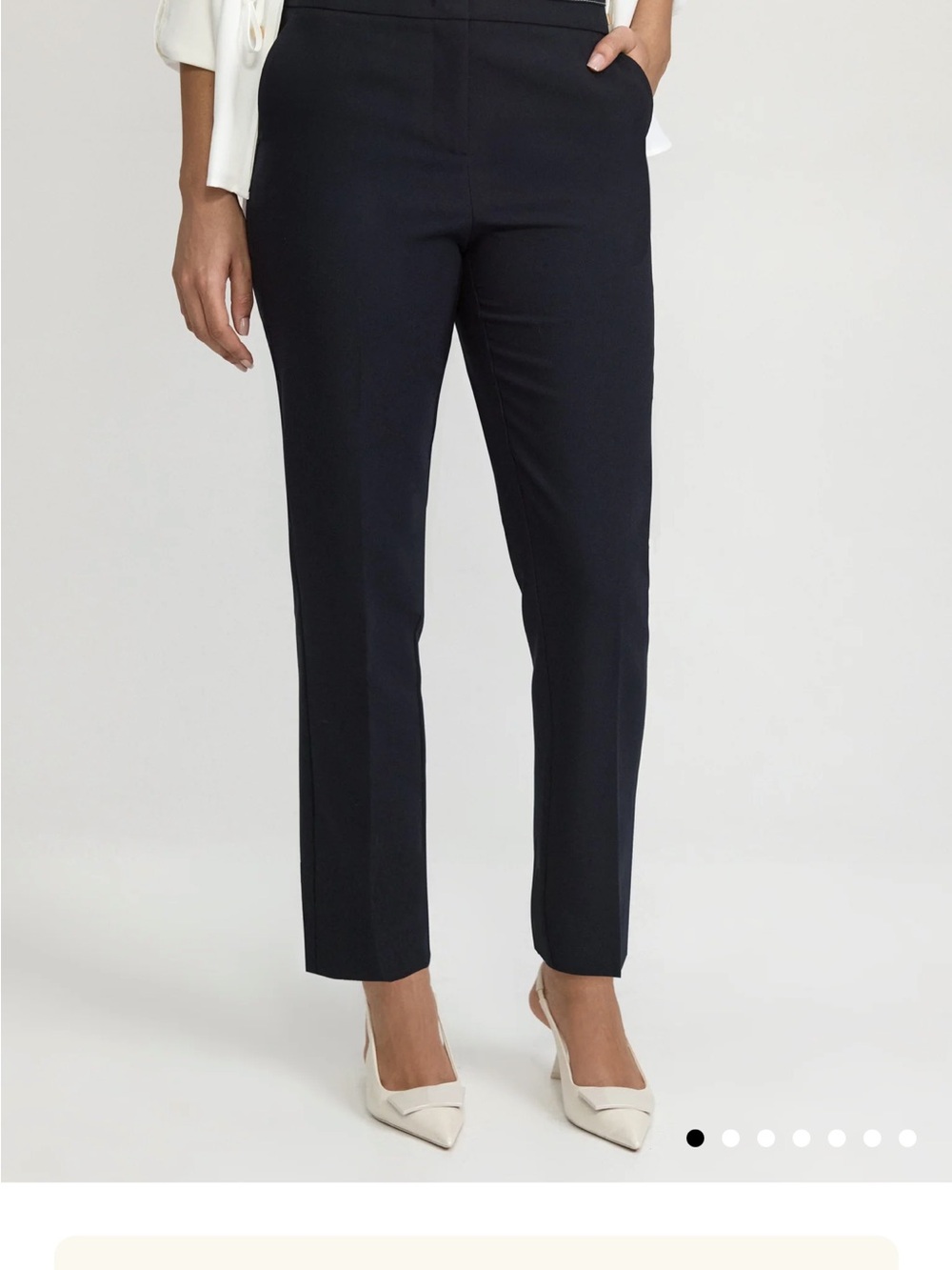 Women's Tailored Straight-Leg Trousers in Black